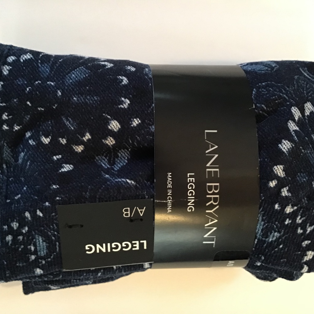 NWT Lane Bryant Navy Leggings Size A/B